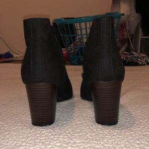 Old Navy size 7 Faux Suede Ankle Boots